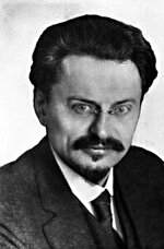 Leon_Trotsky-Bundesarchiv-3531061303.jpg