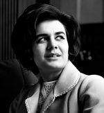 AuntieLola.png AuntieLola.png